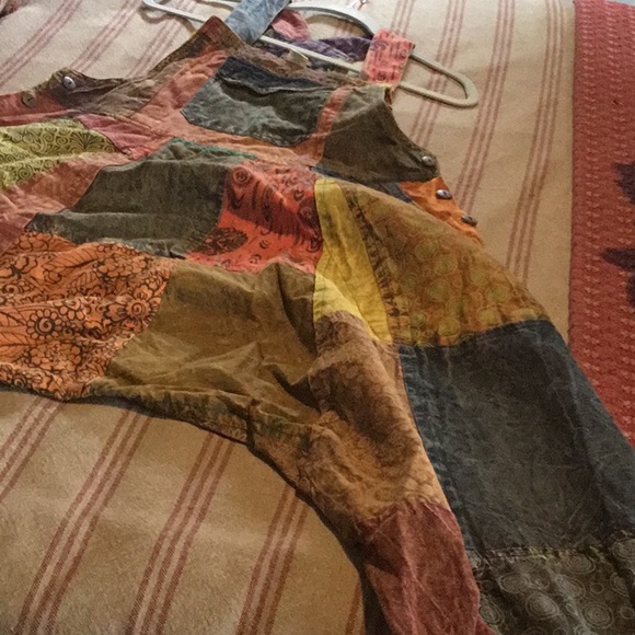 Funky overalls in patched material size L made in India - Picture 9 of 9